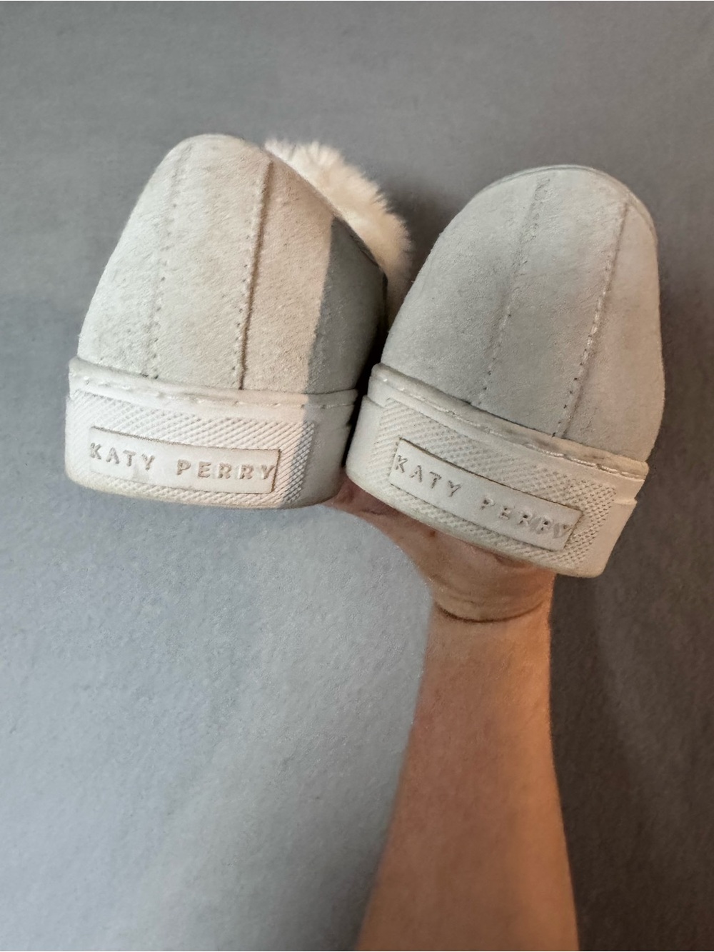 Katy Perry White Owl Pom Slip-On Sneakers with Yellow Eye Detail Womens size 8 - Picture 3 of 5